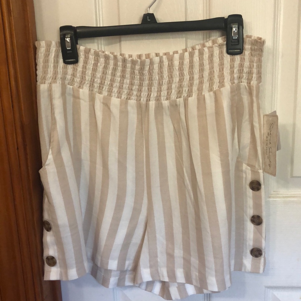 Ladies shorts